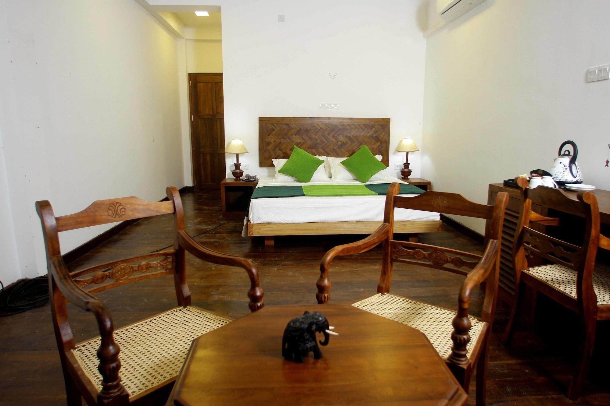Yala Oga Reach Hotel Tissamaharama Extérieur photo