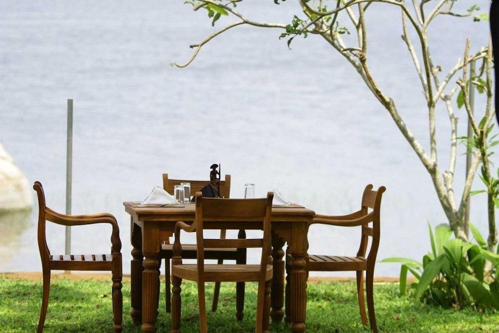 Yala Oga Reach Hotel Tissamaharama Extérieur photo