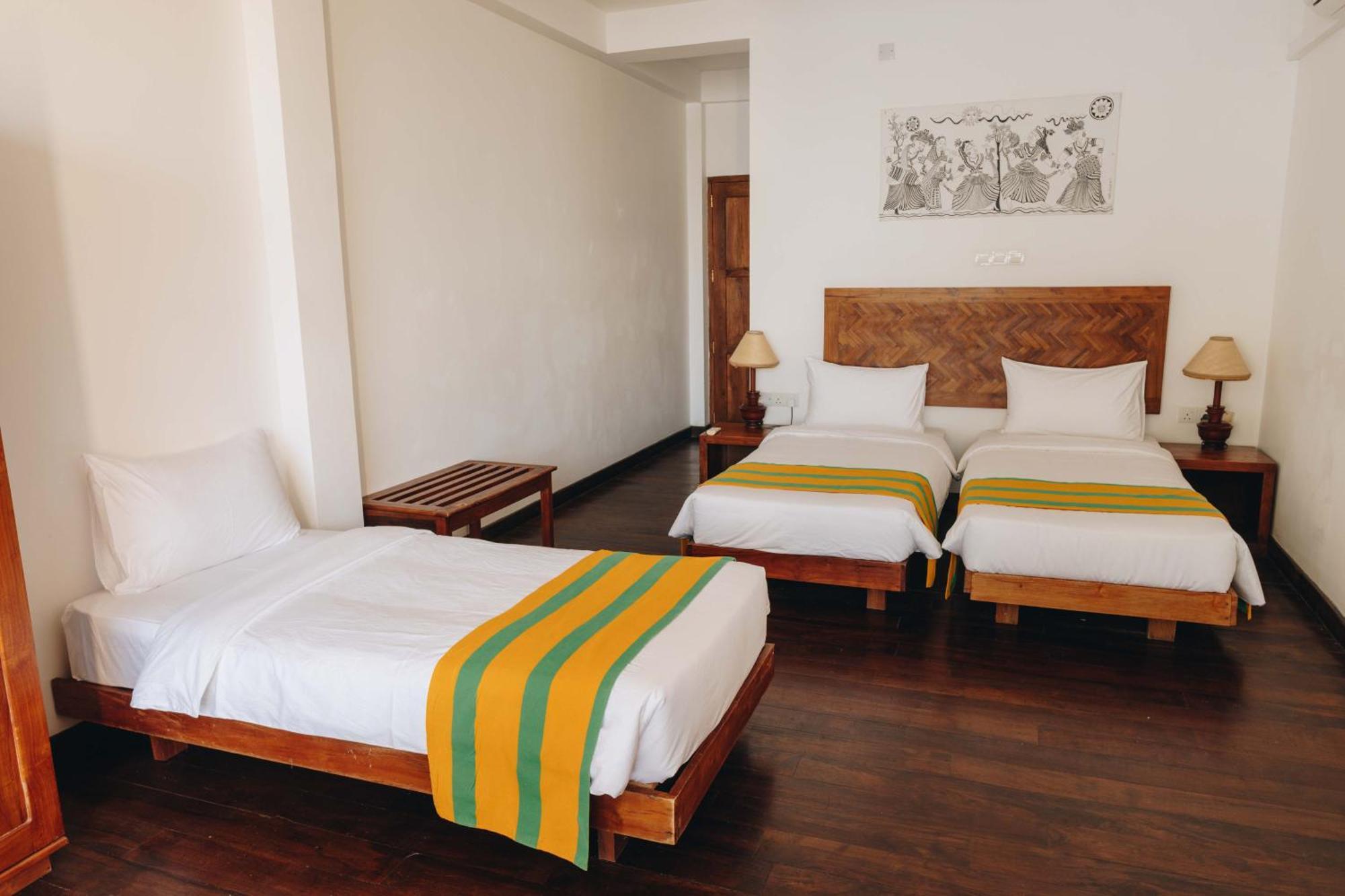 Yala Oga Reach Hotel Tissamaharama Extérieur photo