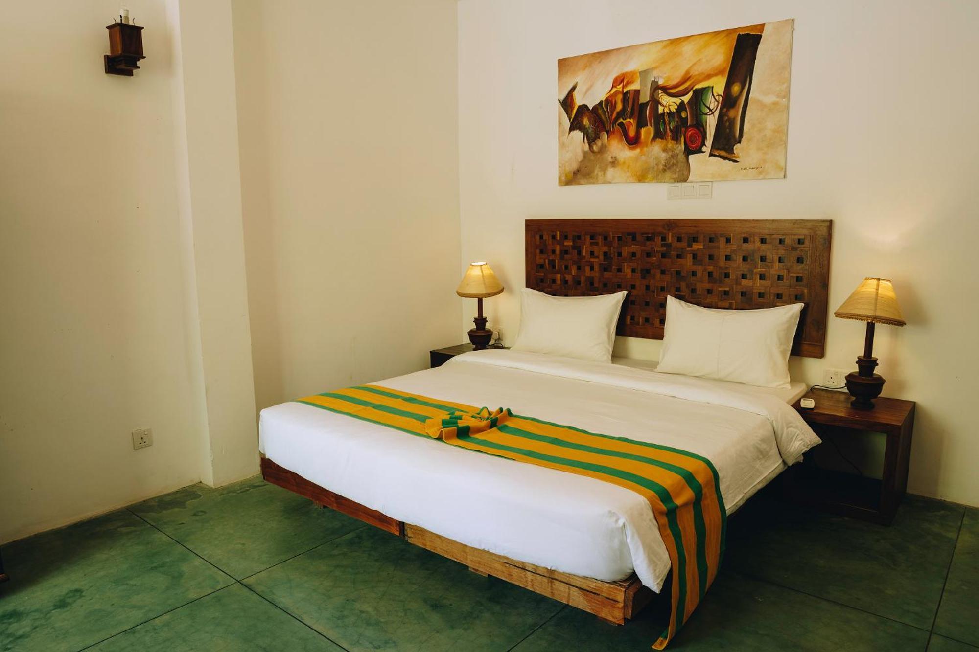 Yala Oga Reach Hotel Tissamaharama Extérieur photo