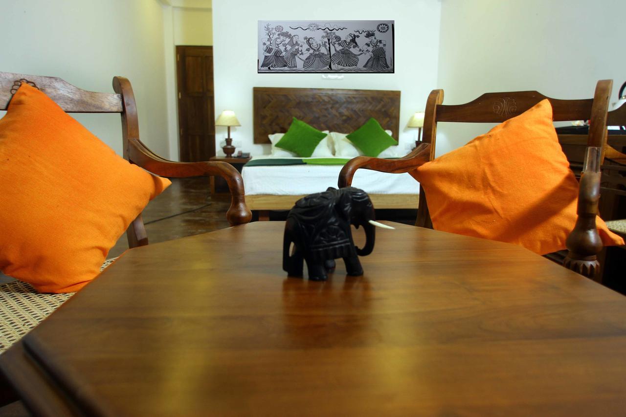 Yala Oga Reach Hotel Tissamaharama Extérieur photo