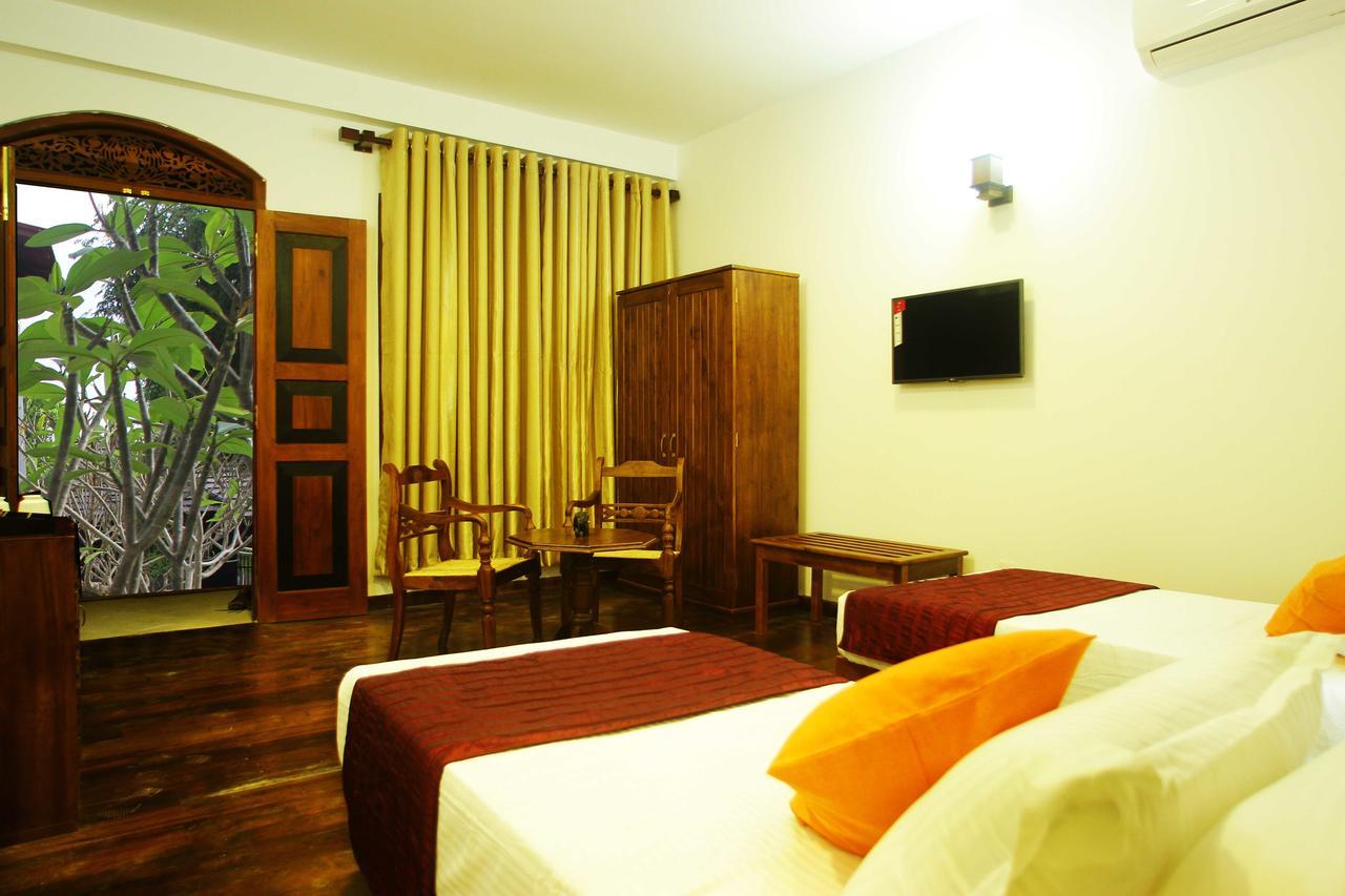 Yala Oga Reach Hotel Tissamaharama Extérieur photo