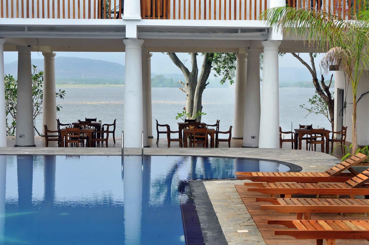 Yala Oga Reach Hotel Tissamaharama Extérieur photo