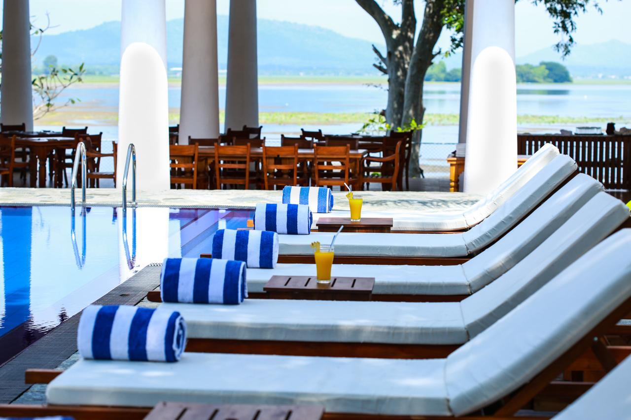 Yala Oga Reach Hotel Tissamaharama Extérieur photo